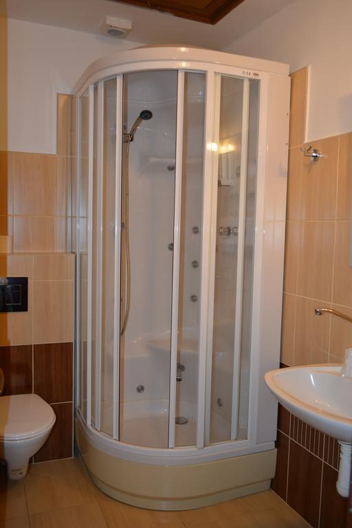 Hotel Koruna Karlštejn Cameră foto