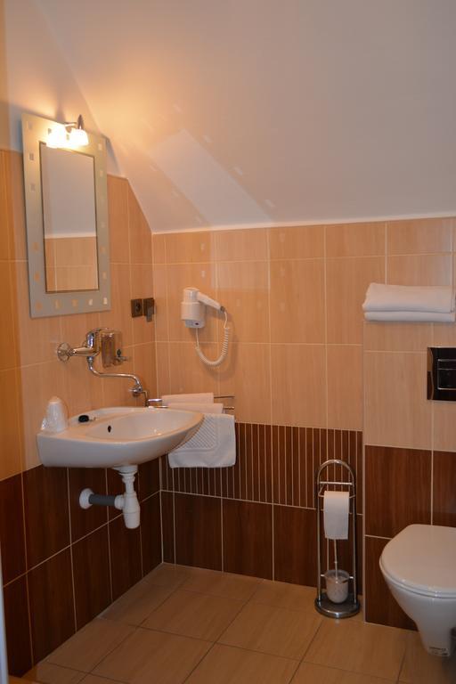 Hotel Koruna Karlštejn Cameră foto